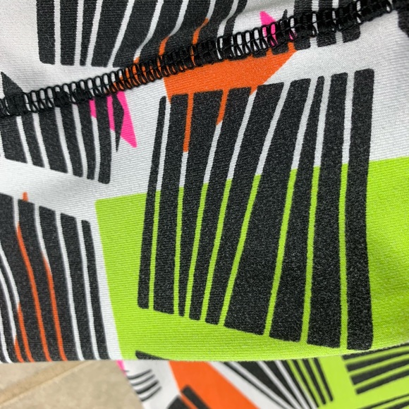 Fabletics Mid-Rise Printed Powerhold Crop Leggings - Picture 6 of 6